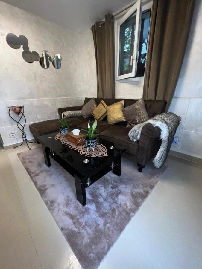 Appartement A 10 Minutes Du Stade De France سان دوني المظهر الخارجي الصورة